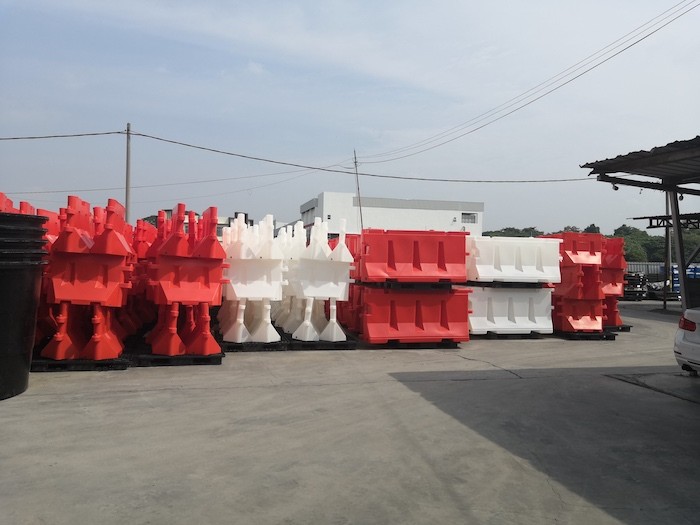 Rotational Roto Mold Maker For Road Barrier