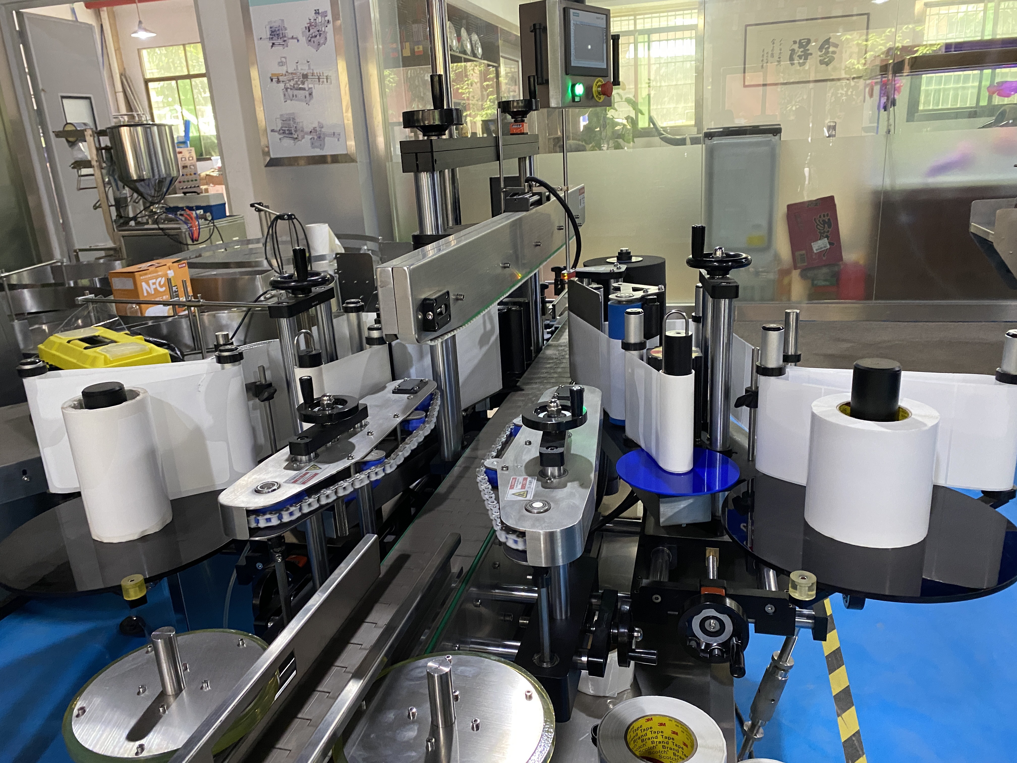 Double Side Bottle Sticker Labeling Machine CE PLC touch screen control system