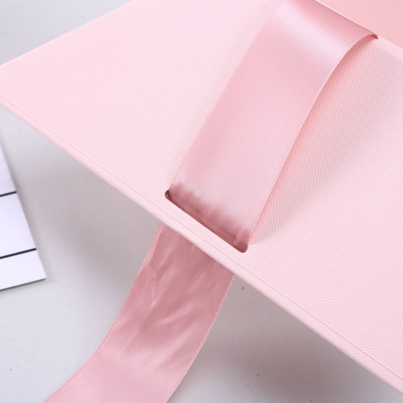 Personalized Cardboard small cosmetic box printing logo gift box with ribbon