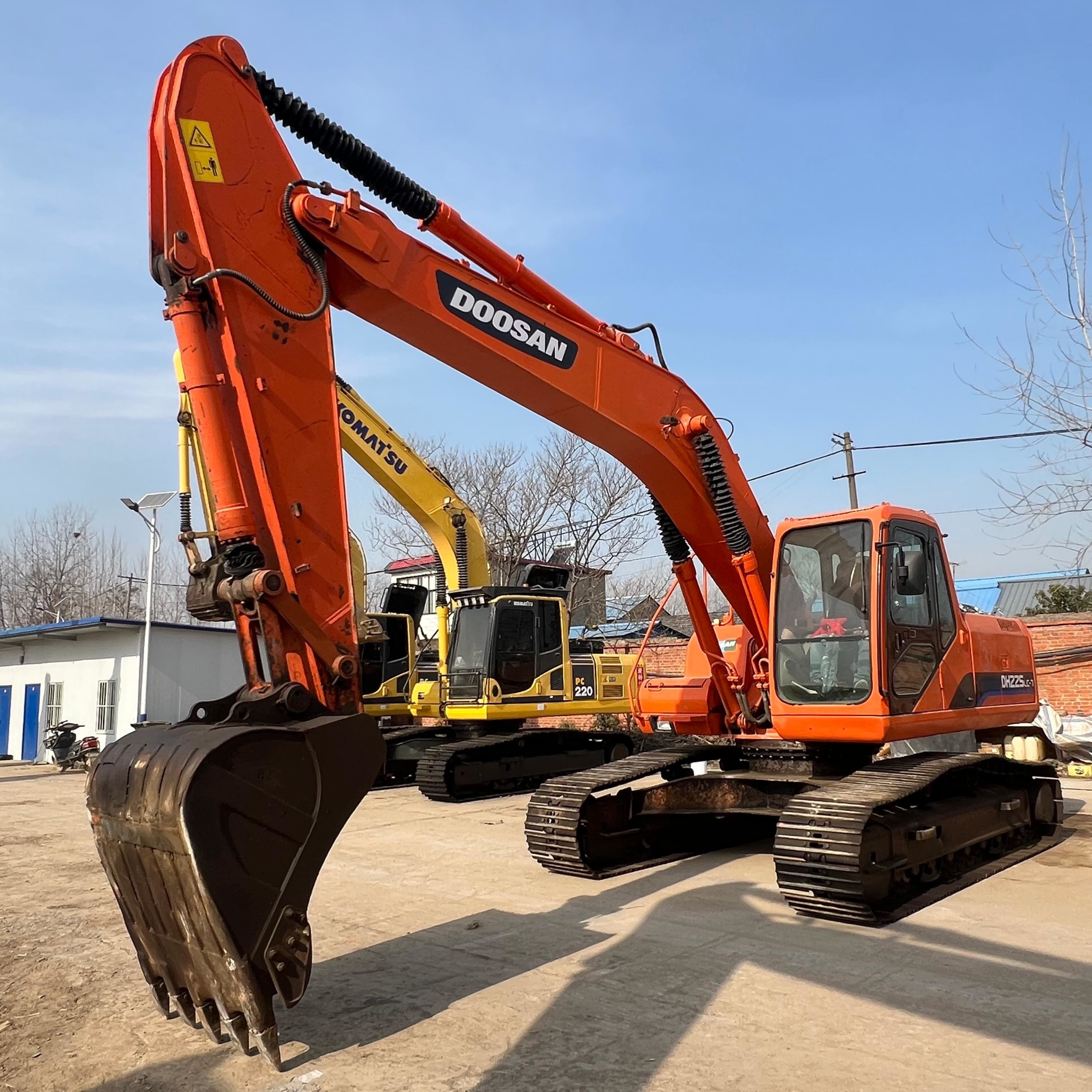 2023 Year Doosan DH225 Used Crawler Excavator Second Hand 22 Ton Digger