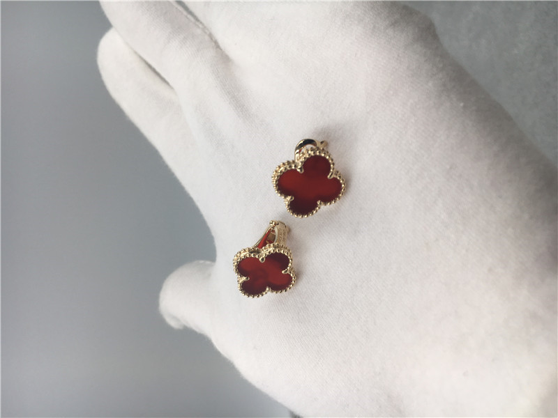 Van Cleef Arpels Vintage Alhambra earrings 18k yellow gold with carnelian