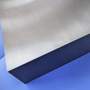 Micron-level Flat Super-hard Plate Solid Carbide Tools with High Temperature