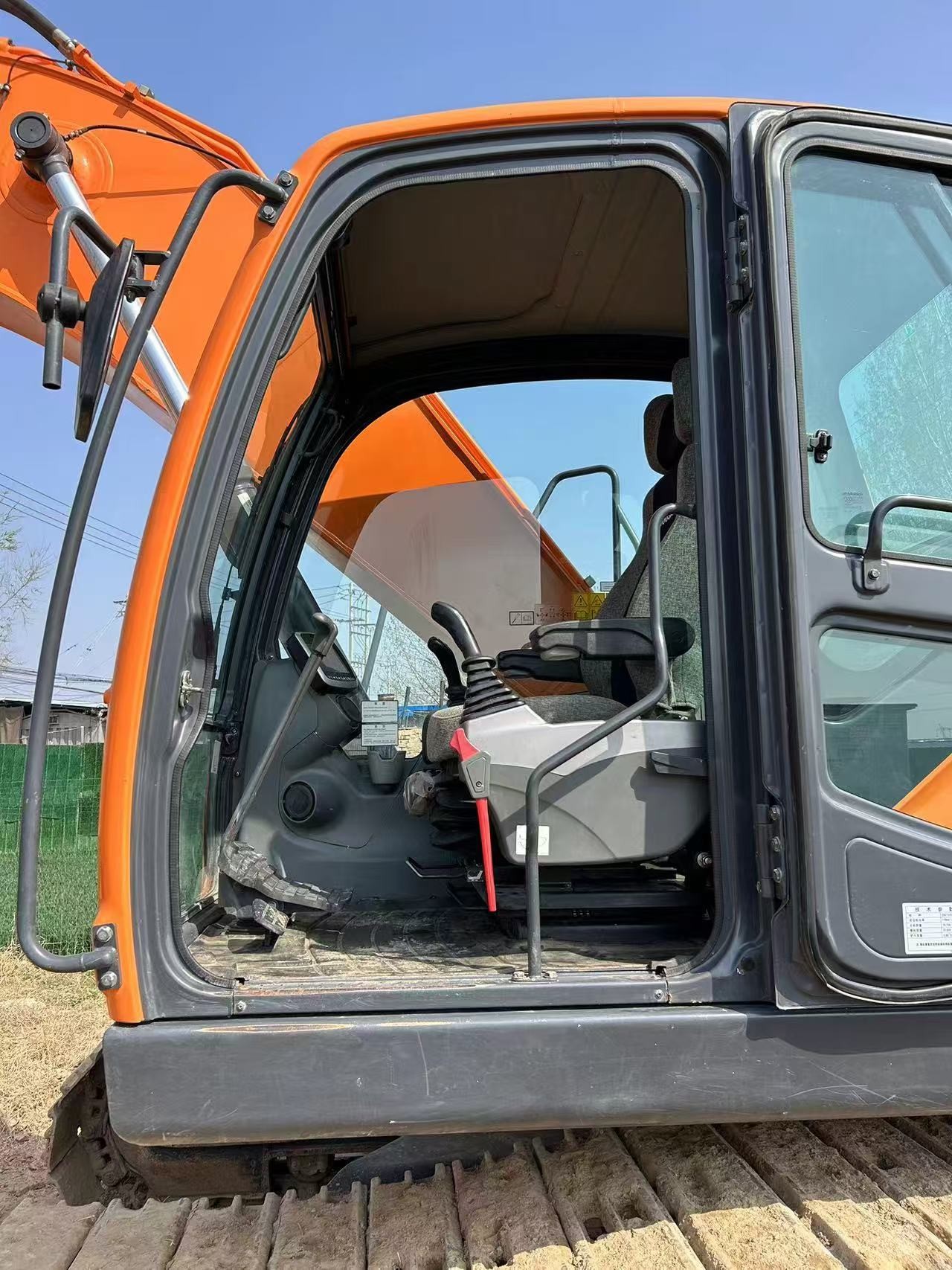 21ton Used Doosan Dx215 Mining Excavator With Strong Power 110KW