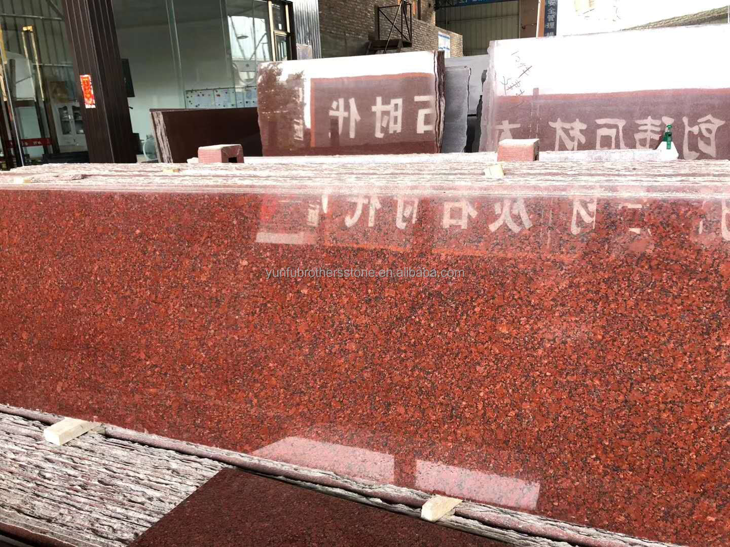 Modern India Red Granite Slabs for Exterior Interior Wall Stones and Door Frame Honed Surface