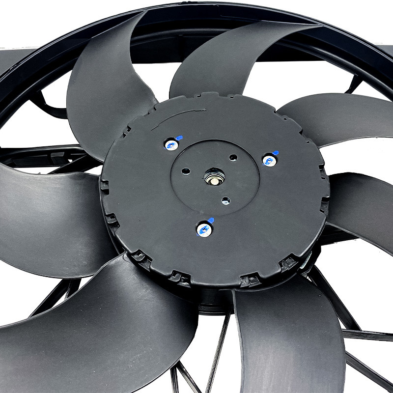 W204 W212 X204 Auto Electric Cooling Fan 600W A2045000293 A2049066802