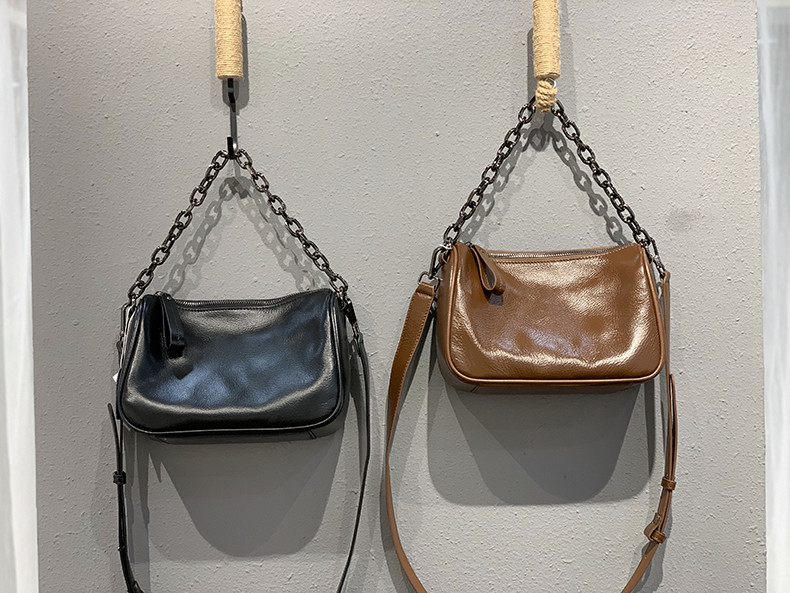 Women Cowhide Leather Shoulder Bag Handbags With Adjustable Strap
