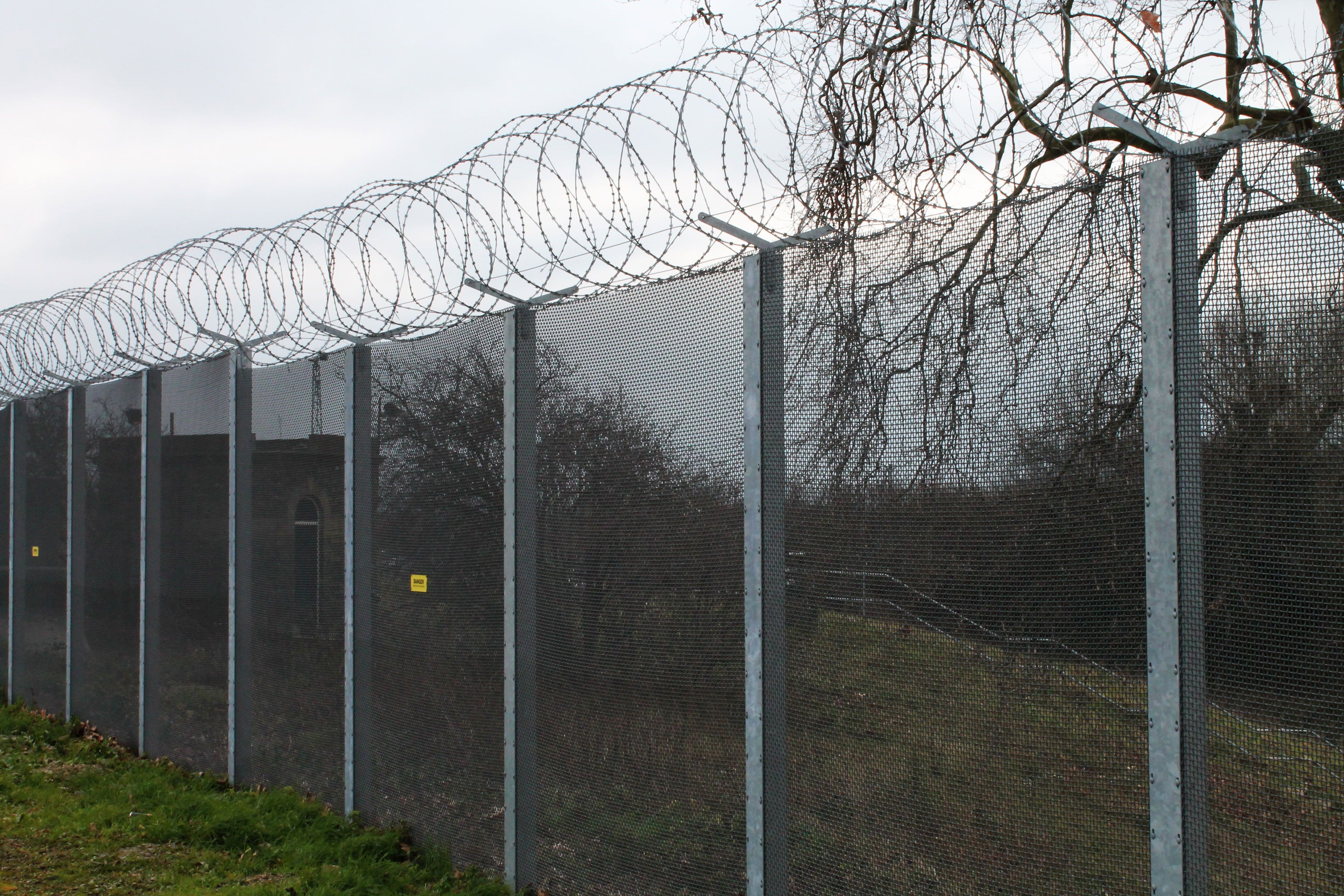 358 High-Security Weld Wire Fence, Powder Painted Mesh Fence Panels RAL 6005, 9003 , Anti Climb and Cut, 12.70mm x 76.20