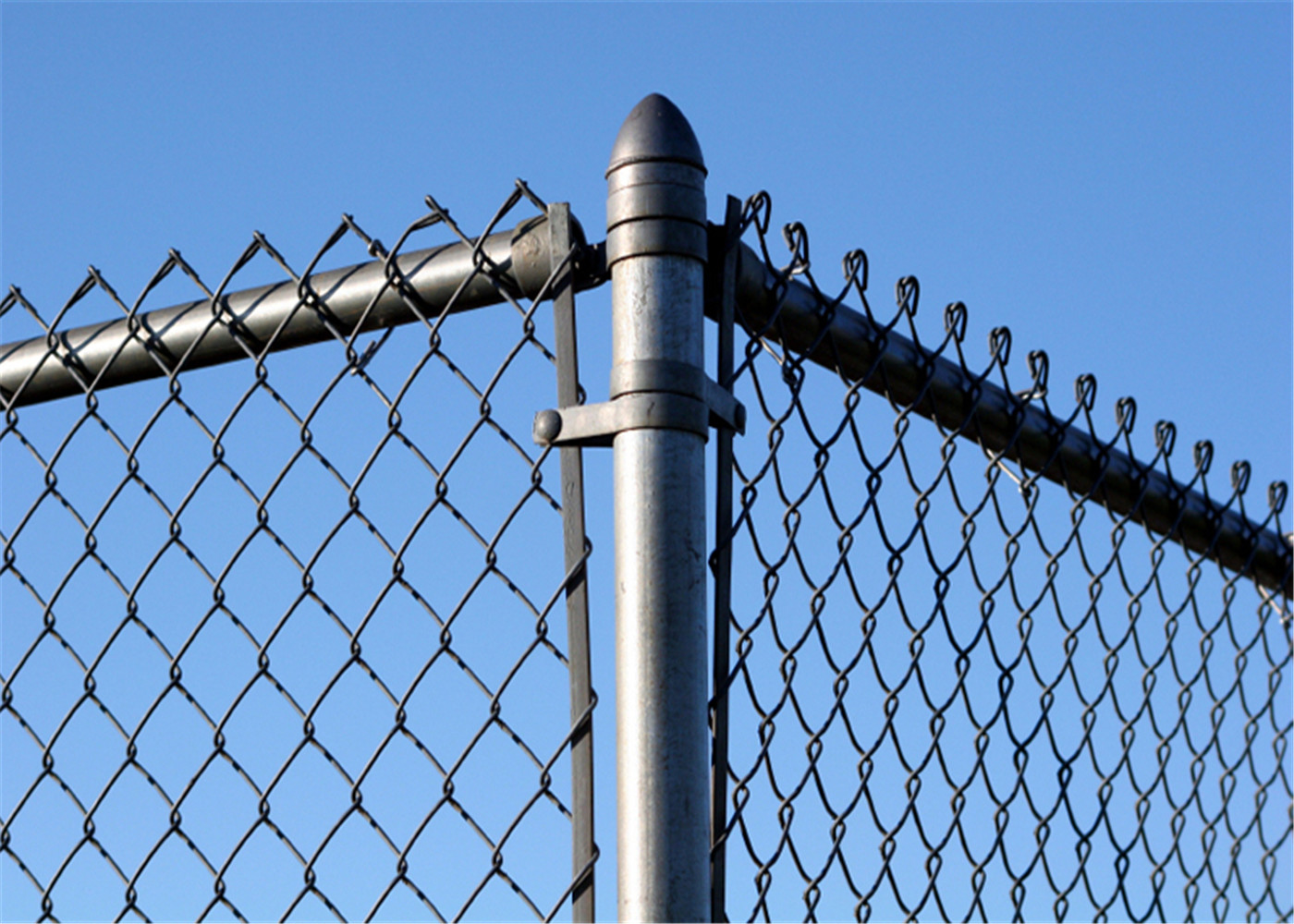 Industrial/Commercial Chain Link mesh Fabric 2”x2' mesh Height 6ft Height diameter 11GA