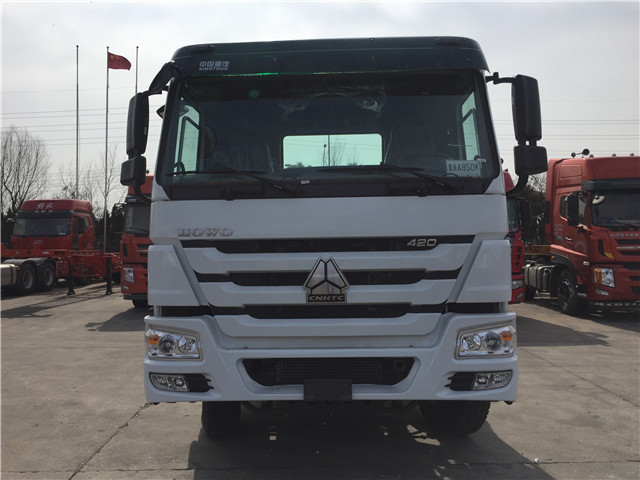 Sinotruk HOWO 6x4 Prime Mover Truck , Tractor Truck 336hp, 371hp, 420hp, Euro II, Loading 40-60tons