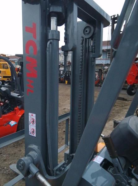TCM 3 ton (FD30T6) fork truck original japan