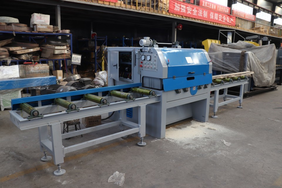 Electric Multi Rip Saw Machine For Wood / Log / Panel Cutting