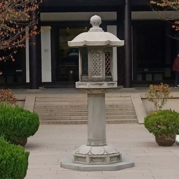 White Decorative Stone Granite Carved Japanese Pagoda Lantern For Yard Garden