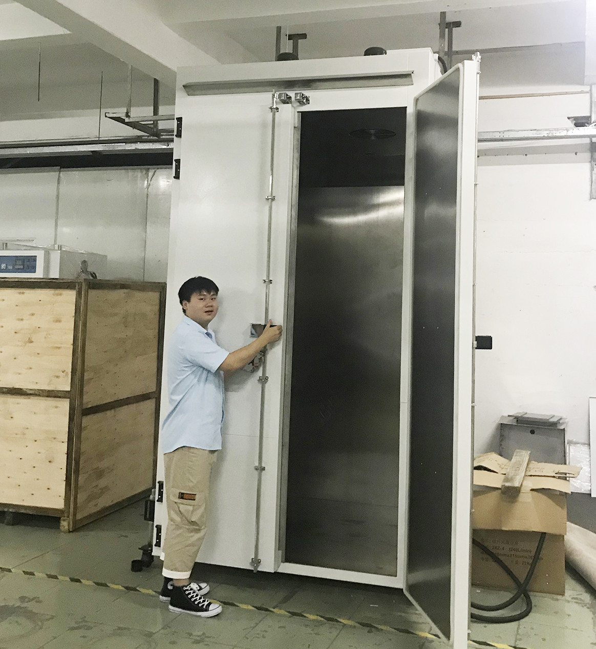 LIYI Big Size High Temperature Laboratory Oven Over Temperature Protection