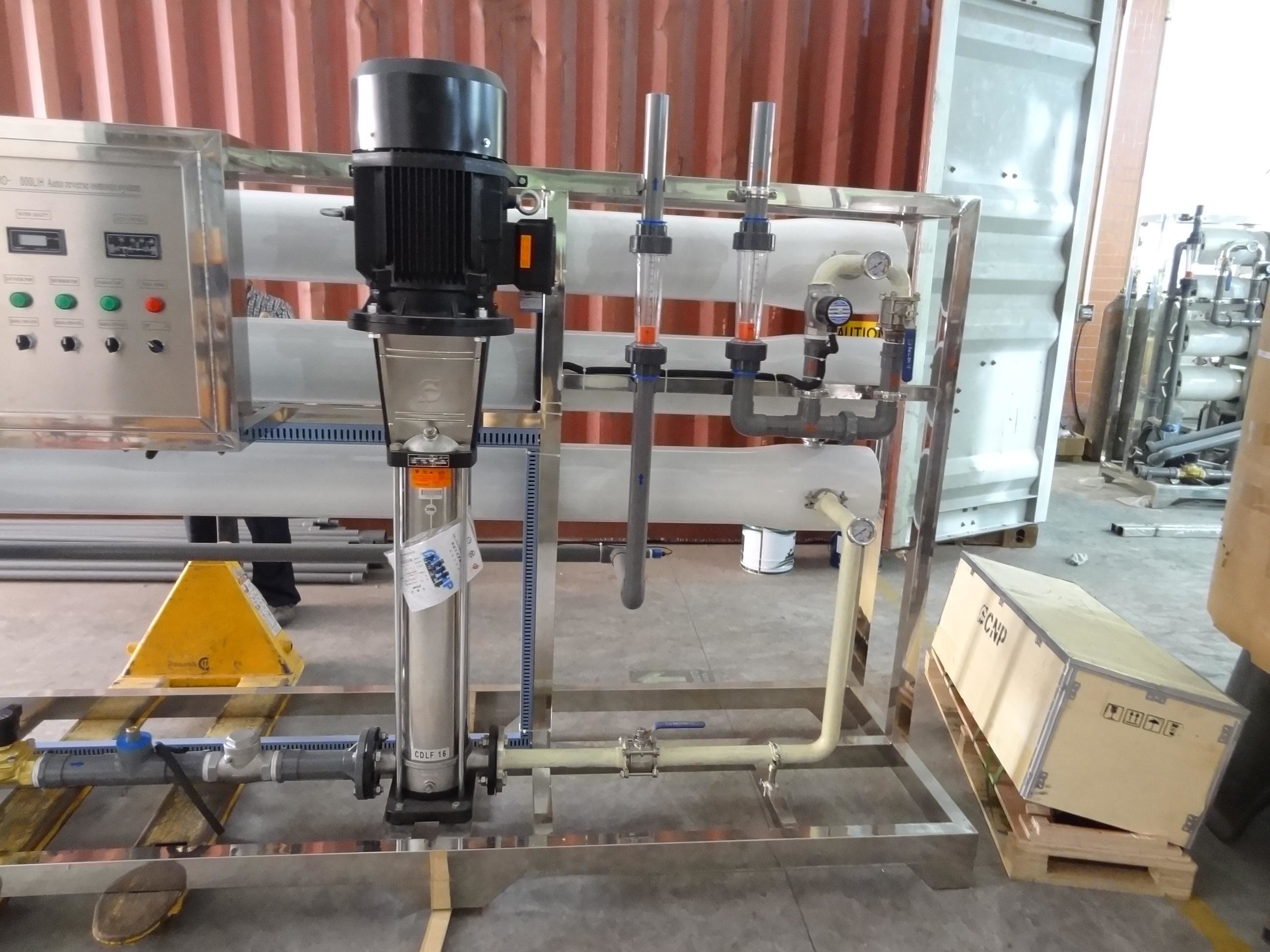 Professional Industrial Ro Seawater Desalination Plant / Large Scale UF Water Desalination Machines Salt Water To Drink