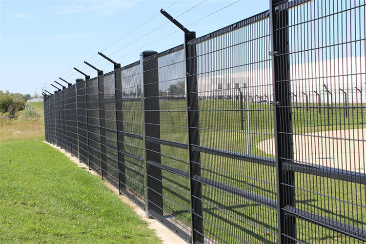 Square Post 656 Twin Wire Mesh Double Loop Garden Fence For Residential