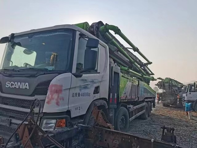 Special Zoomlion Concrete Pump Truck 56M Maximum Cloth Height Scania Chassis 8x4 Drive Mode