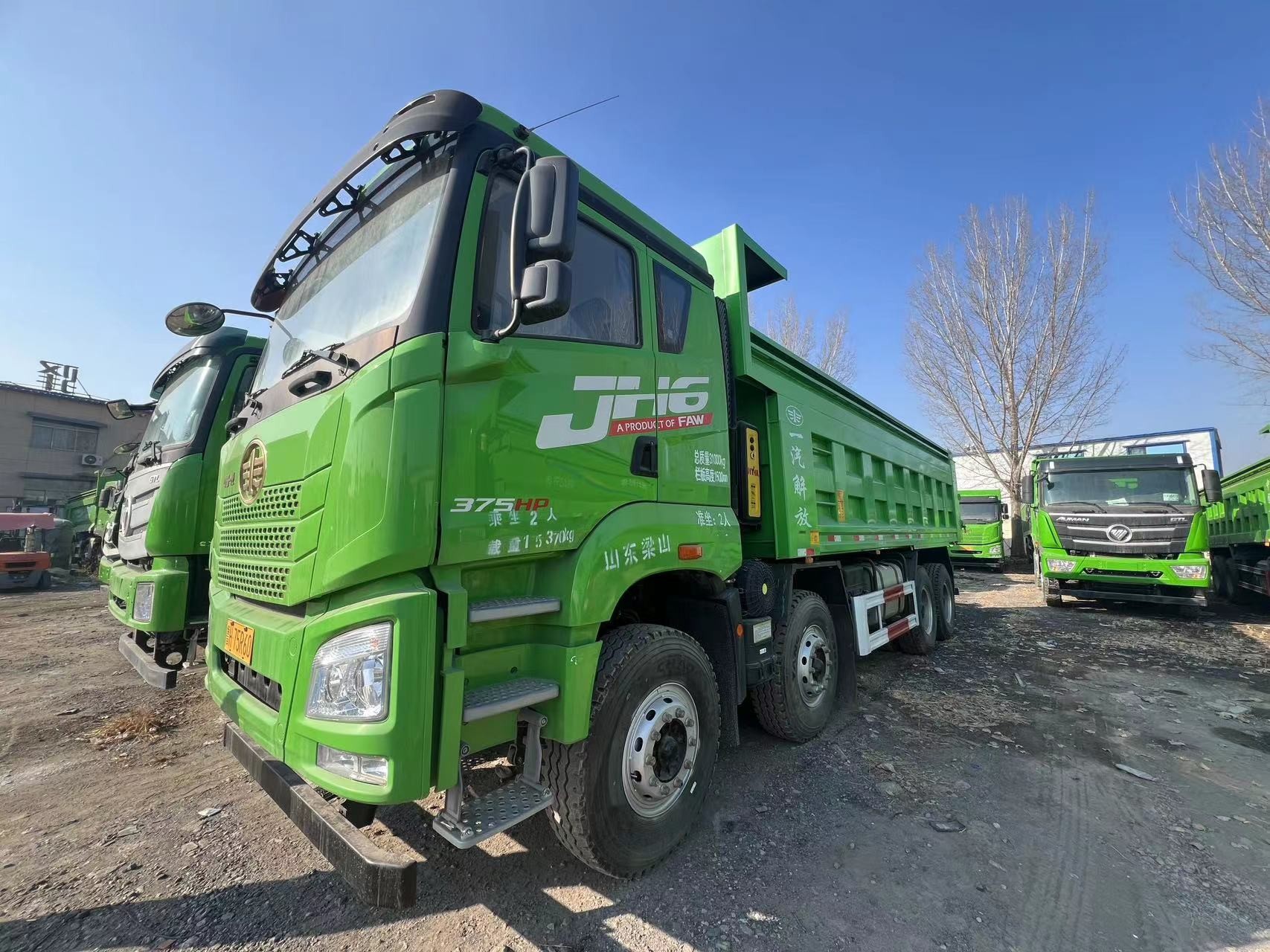 China FAW JH6 Heavy 8*4 dump truck 375hp 12wheel