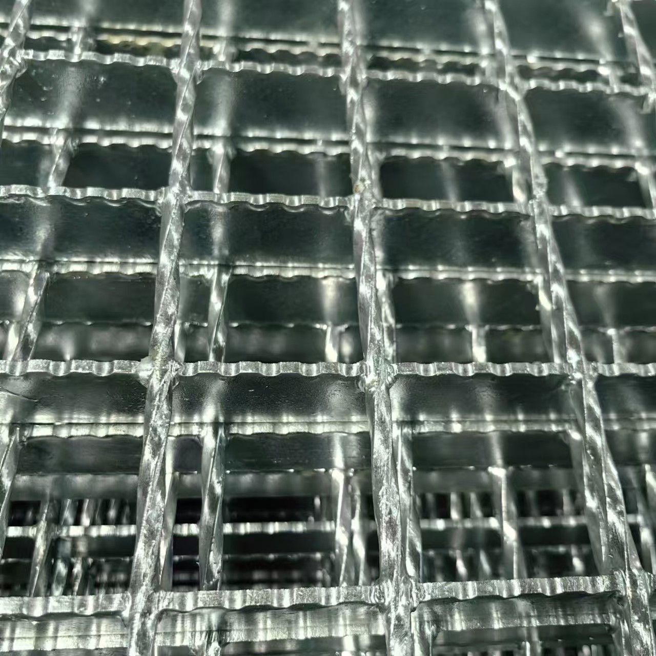 Heavy Duty Load Bearing Capacity Twisted Steel Rods Grating with Oem Option