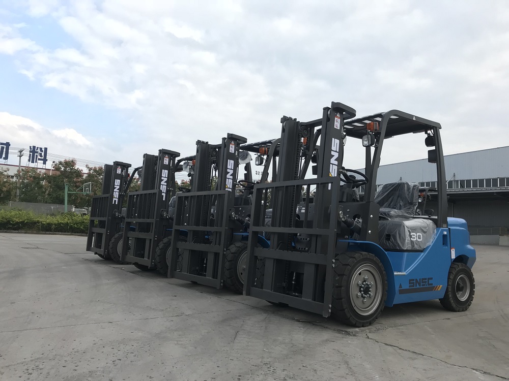 2065mm Mast Height 3.5 Ton Mini Rough Terrain 4x4 Diesel Forklift with Container Mast