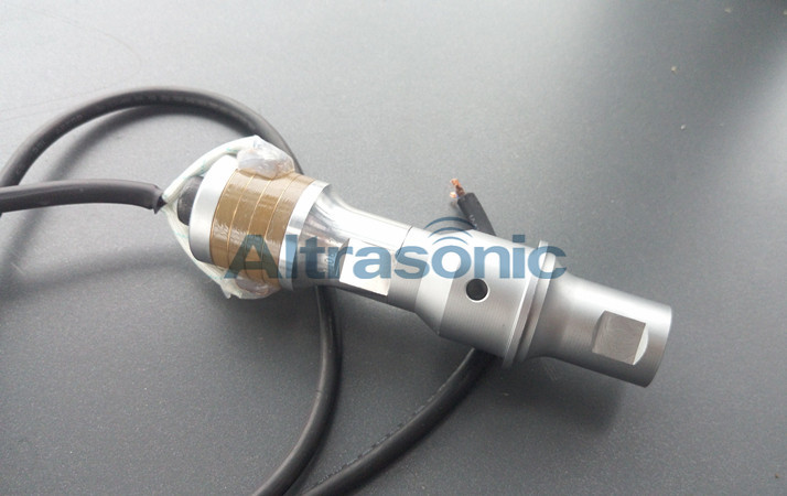 35KHz Ultrasonic Osillator with4 Pieces Import Piezoelectric Sandwiched Ceramic