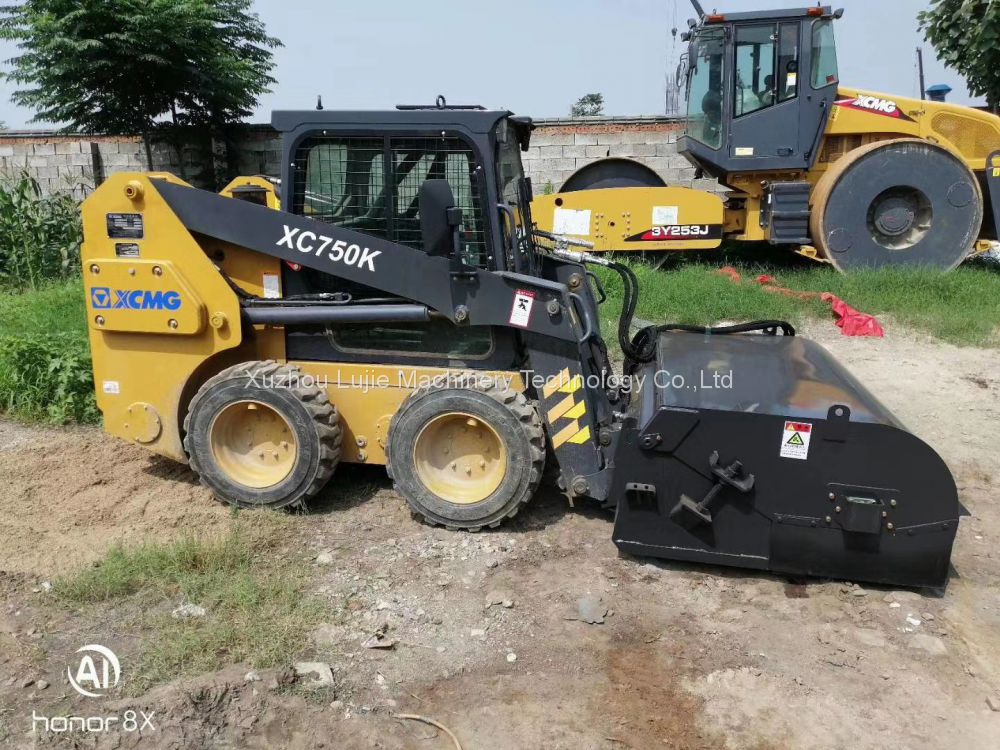 Lujie Sweeper Box Broom Skid Steer 72 Attachment