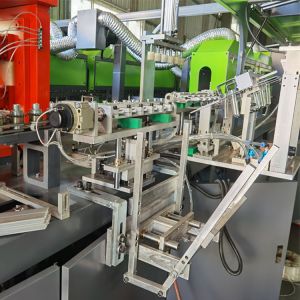 3L PC Plastic Processed 4 Cavity Automatic PET Blowing Machine