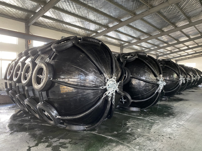 Net Type Initial Internal Pressure 50kPa Ship to Ship Marine Rubber Fender