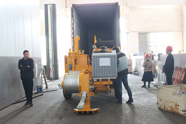 90kN Hydraulic Puller Tensioner Overhead Line Stringing Equipment