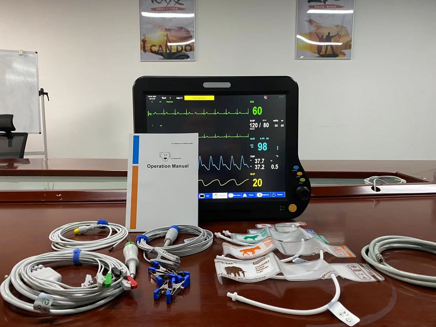 Multilingual Veterinary Multiparameter Monitor 15 Inch With EtCO2 CMS Touch