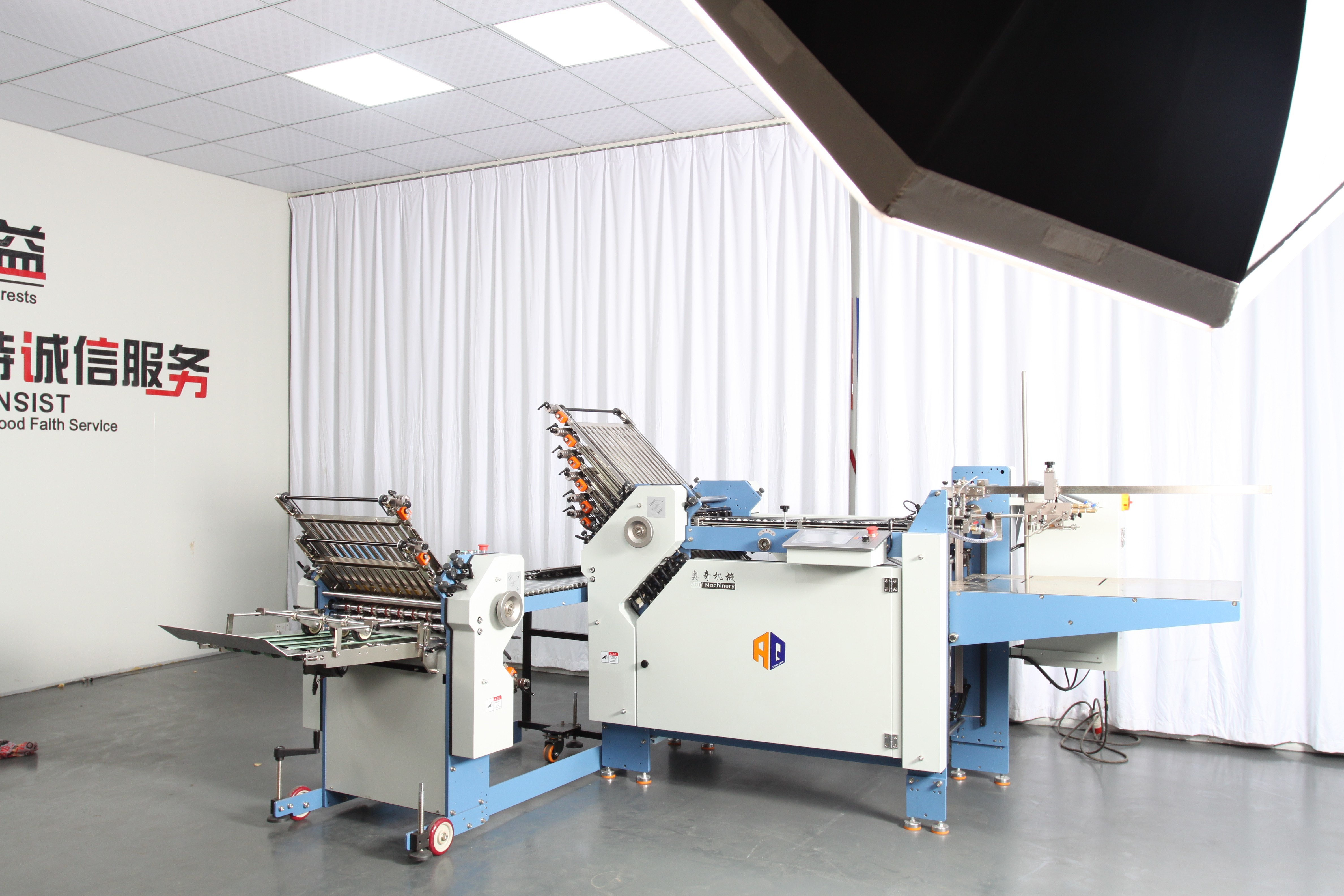 Manual Paper Folding Machine With Cross Fold Brochure Folder For Printing Use