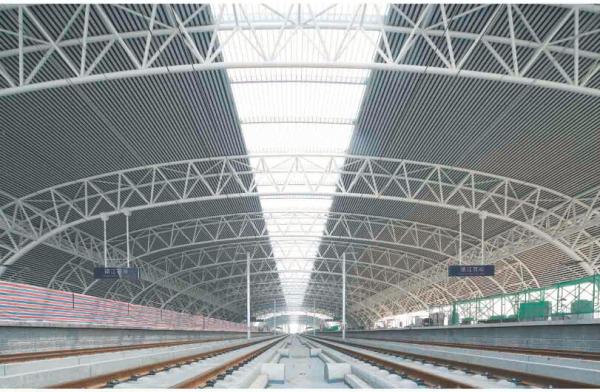 Prefabricated Modern Industrial Steel Buildings , Wide Span Railway Station Tube