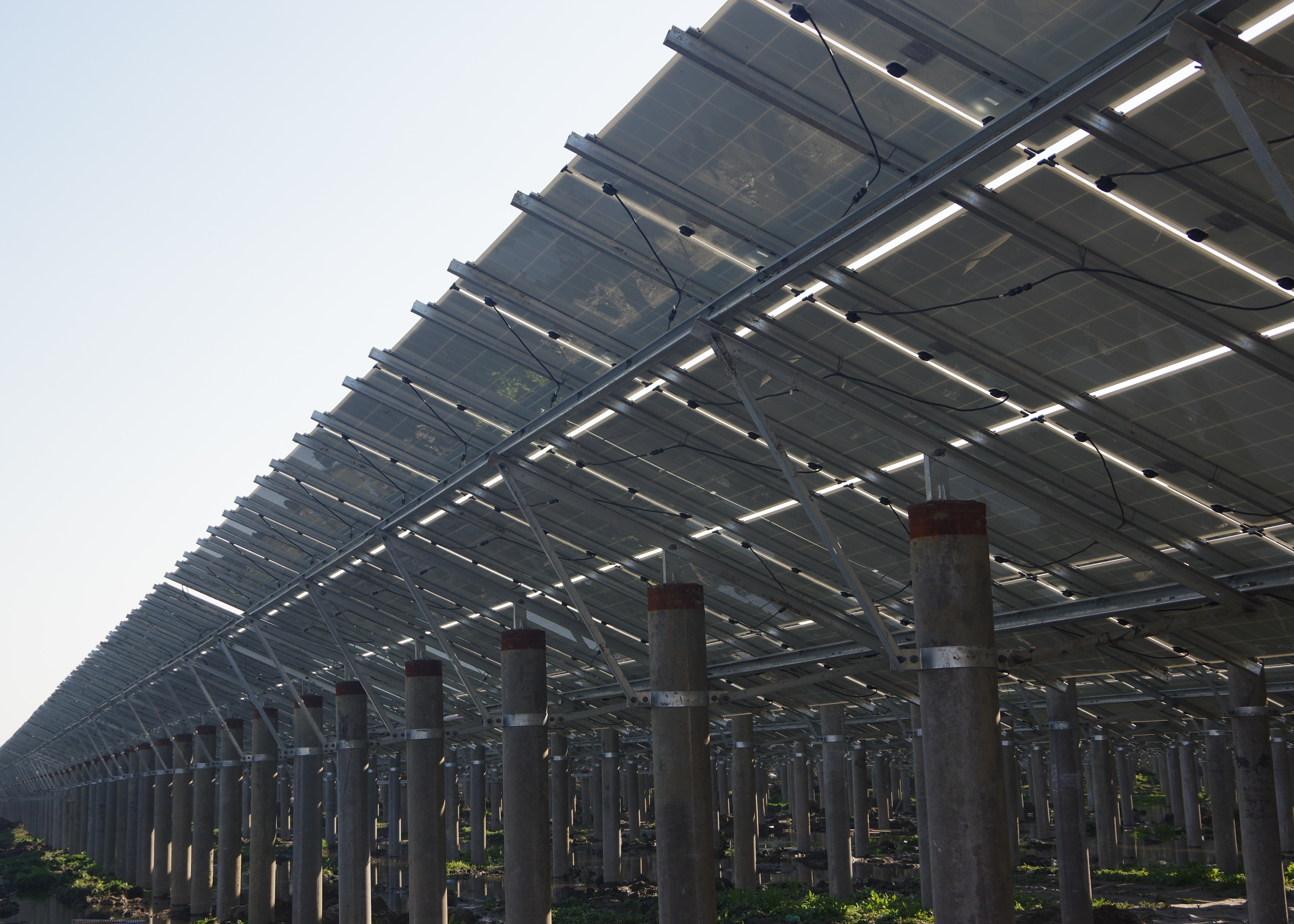 Zinc Plating Flat Roof Solar PV Mounting System Supporting High Wind Snow Loads