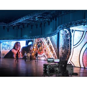 China 500x500mm Indoor Led Display P2.9 P2.8 P2.87 P2.97 Curve Screen Panel Video Wall on sale