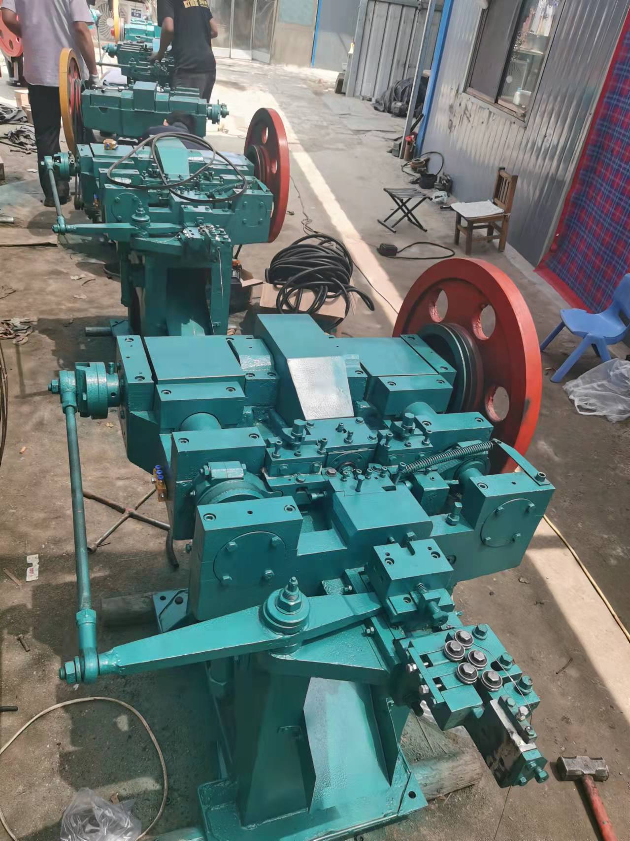 Automatic high speed nail making machine