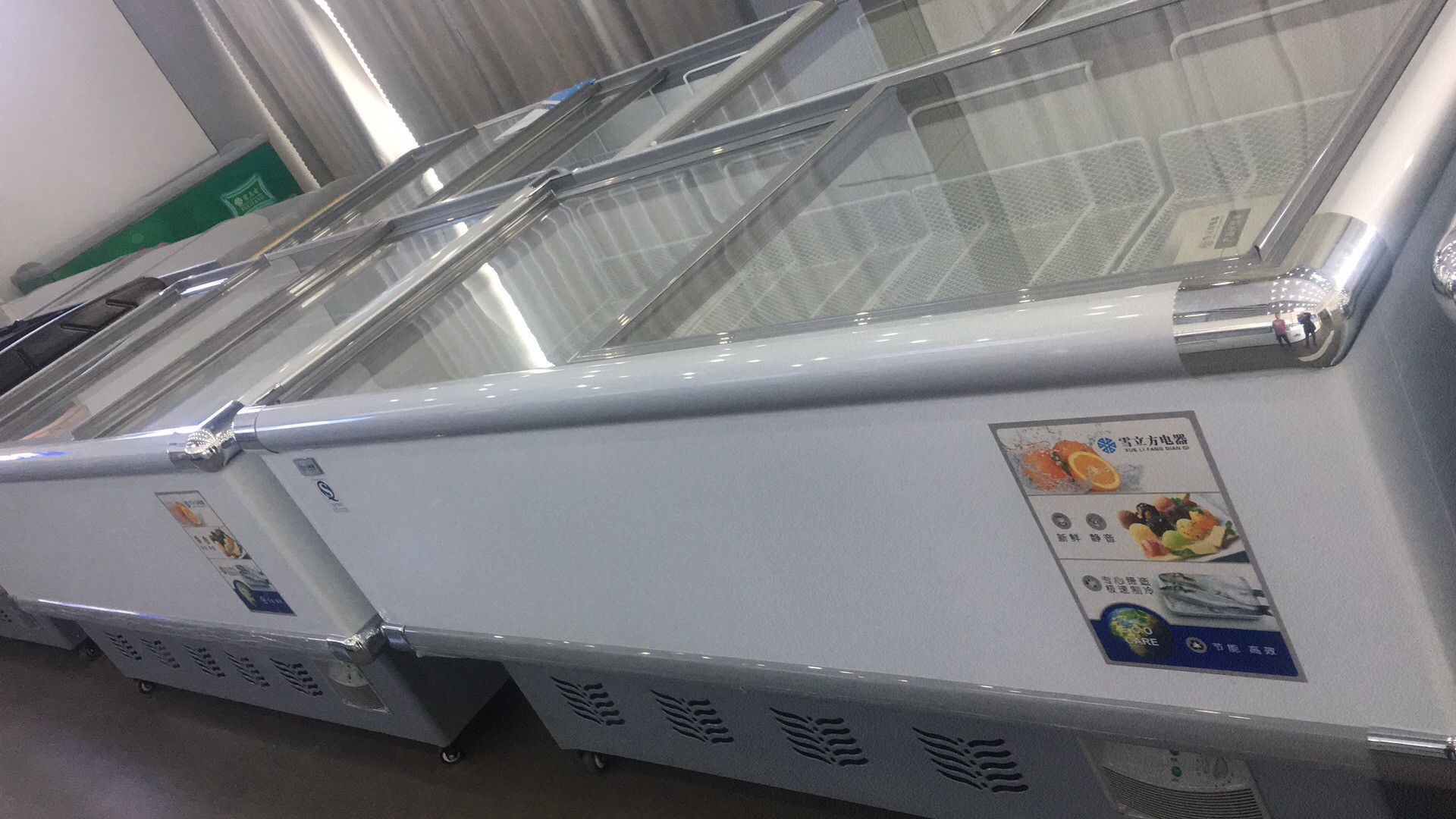 Horizontal island cabinet commercial direct cooling refrigeration and freeze display cabinet