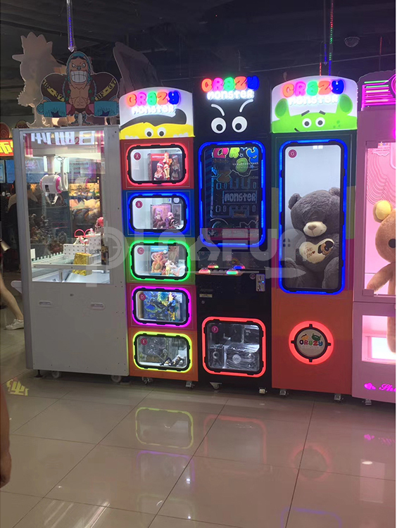 Latest Hot Selling Coin-operated Kids Aldults Shopping Mall Carnival Snack Man 6 Box Bill Acceptor Present Gift Vending Machine