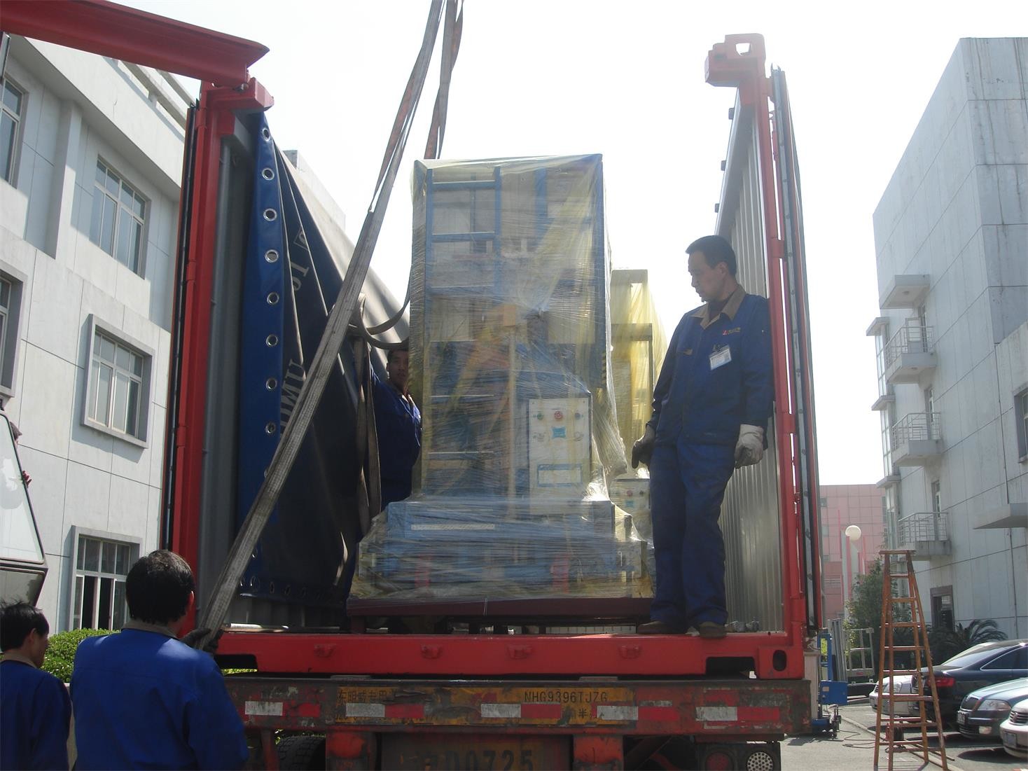 Aluminum Alloy Multi Mast Aerial Work Platform 14m Height With 200 kg Load