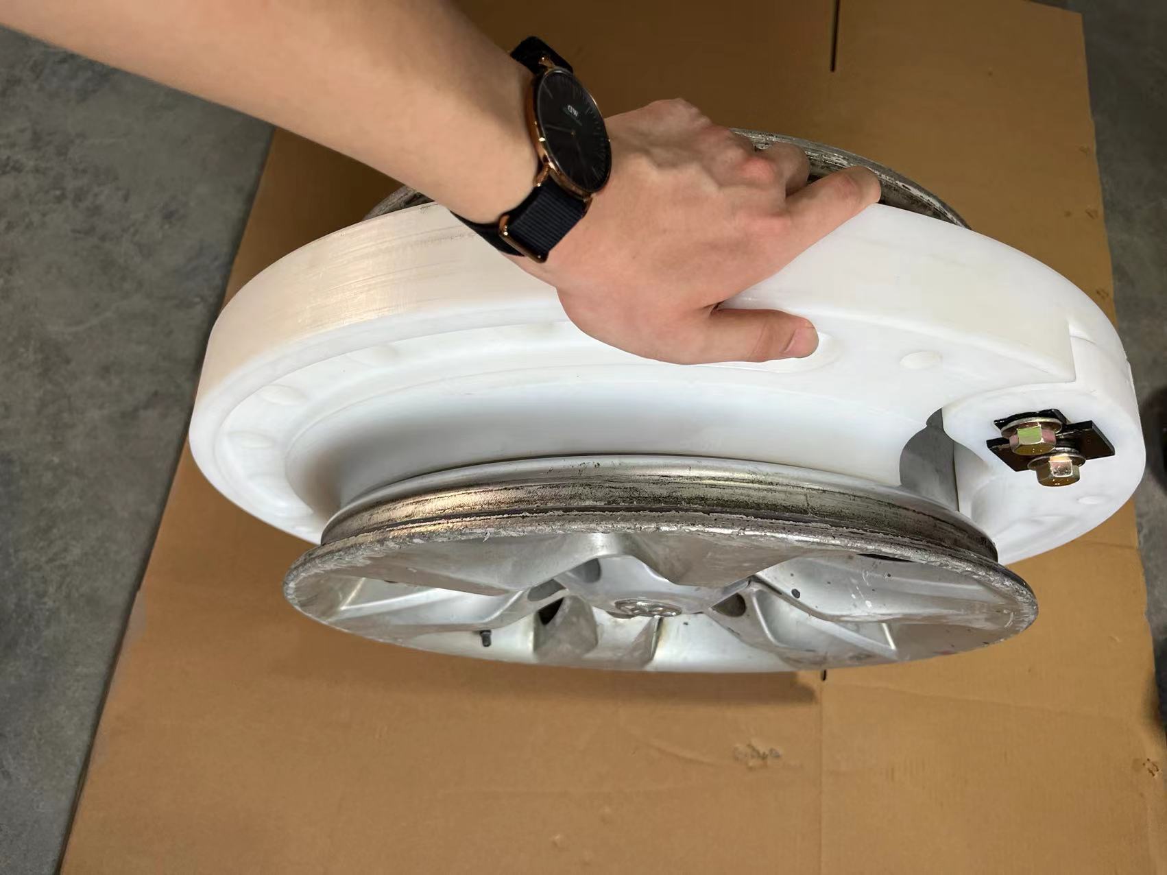Military Engineering Grade Runflat Inserts For Commercial Vehicle Tires