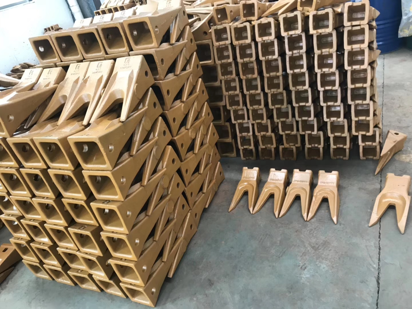 D5H00-1105140A FS2426 Fuel Water Separator YUCHAI 4108 Diesel Water Separator