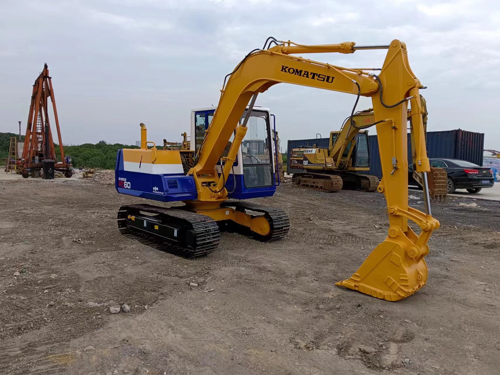 Japan Komatsu PC60-6 Excavator with Low Operating Weight of 6 TON and Good Condition
