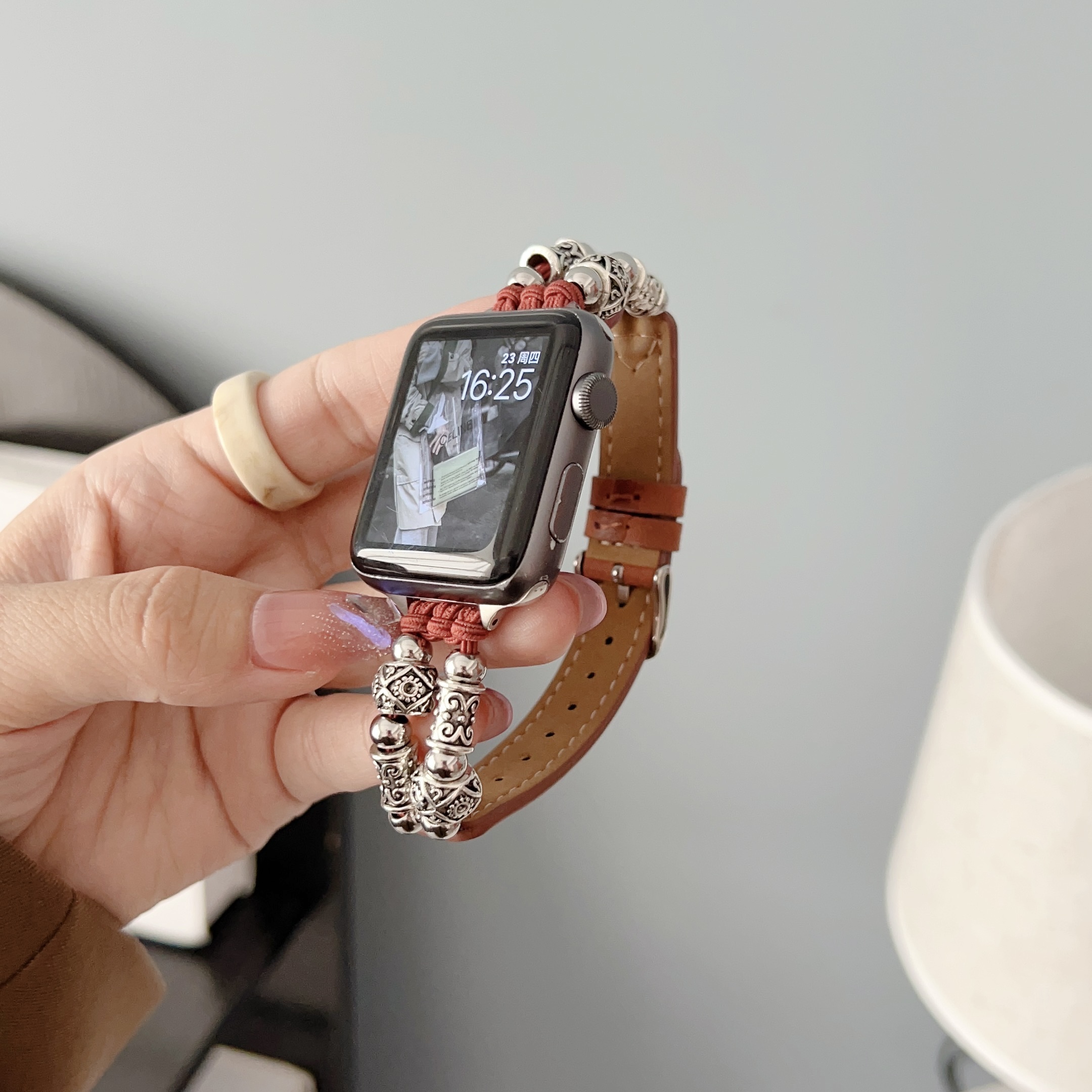 Apple Watch Leather Sport Belt The Must-Have Item for Workout Enthusiasts