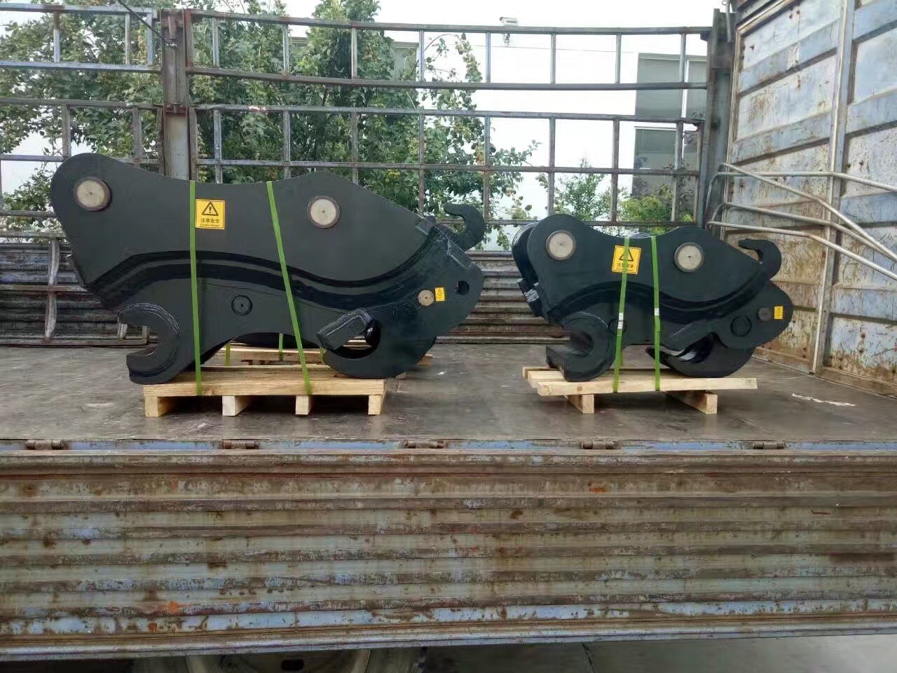 Doosan Hyundai Volvo Excavator Quick Coupler Less Wear Rate Easier Excavation
