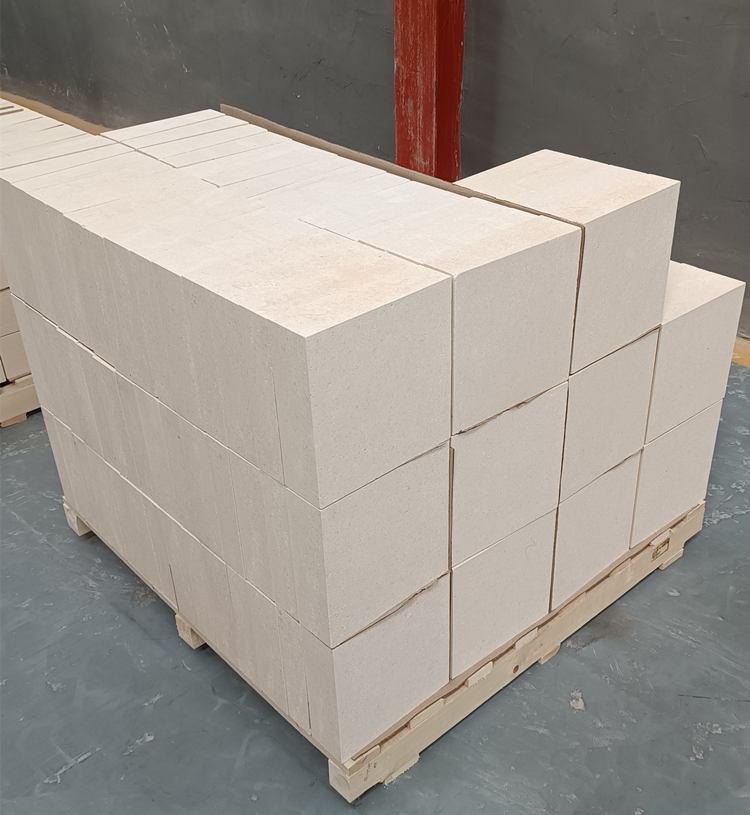 Experience Unmatched Durability with MZ-20 MFZ-6 Wear Resistant Zirconia Mullite Brick