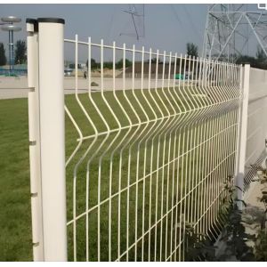 China 1.8M Pvc Coated V Bending Curved Wire Mesh Fence Garden Outdoor 3D Fence With Peach Shape Post on sale