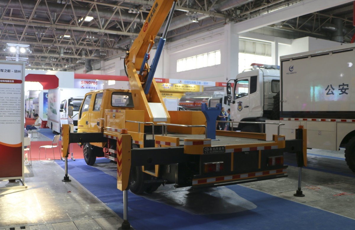 18m 20m 21m 23m 24m 25m 29m 32m 38m 45m 50m 55m Aerial Work Truck HOWO FAW Aerial Work Vehicle