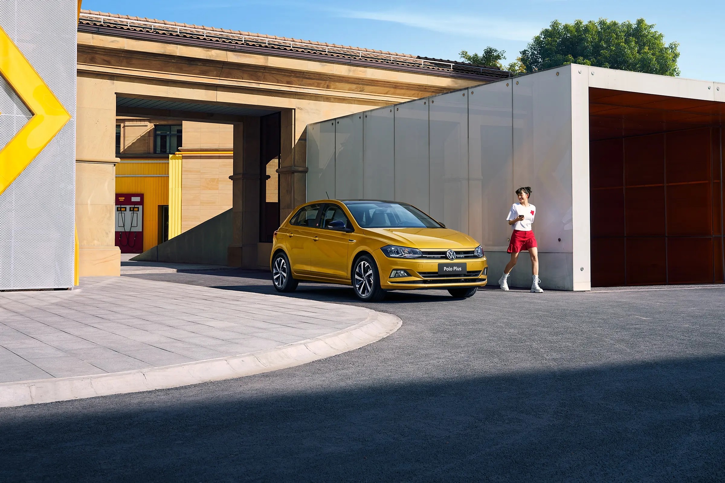 5 Door 5 Seat Volkswagen Petrol Car Subcompact With Thoughtful Design And Layout