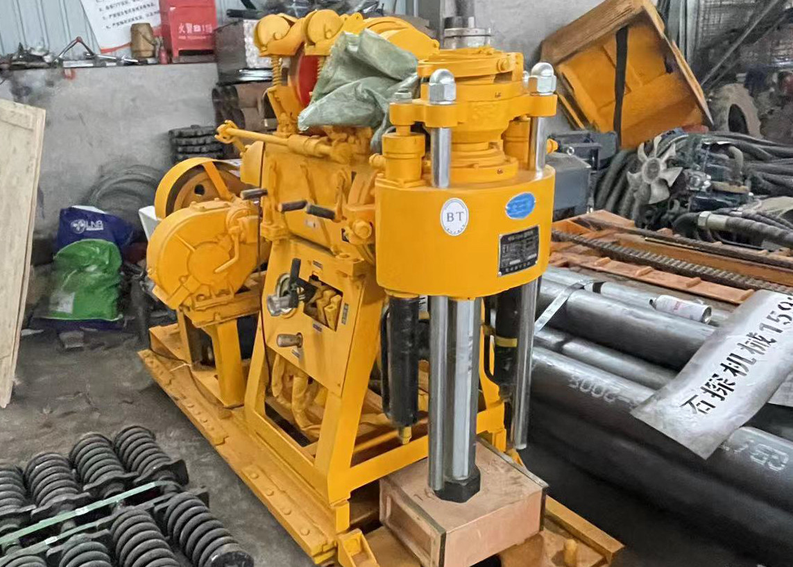 GK 200 Diesel Engine Power Soil Drilling Machine 22kw Power With Diesel / Electric Motor