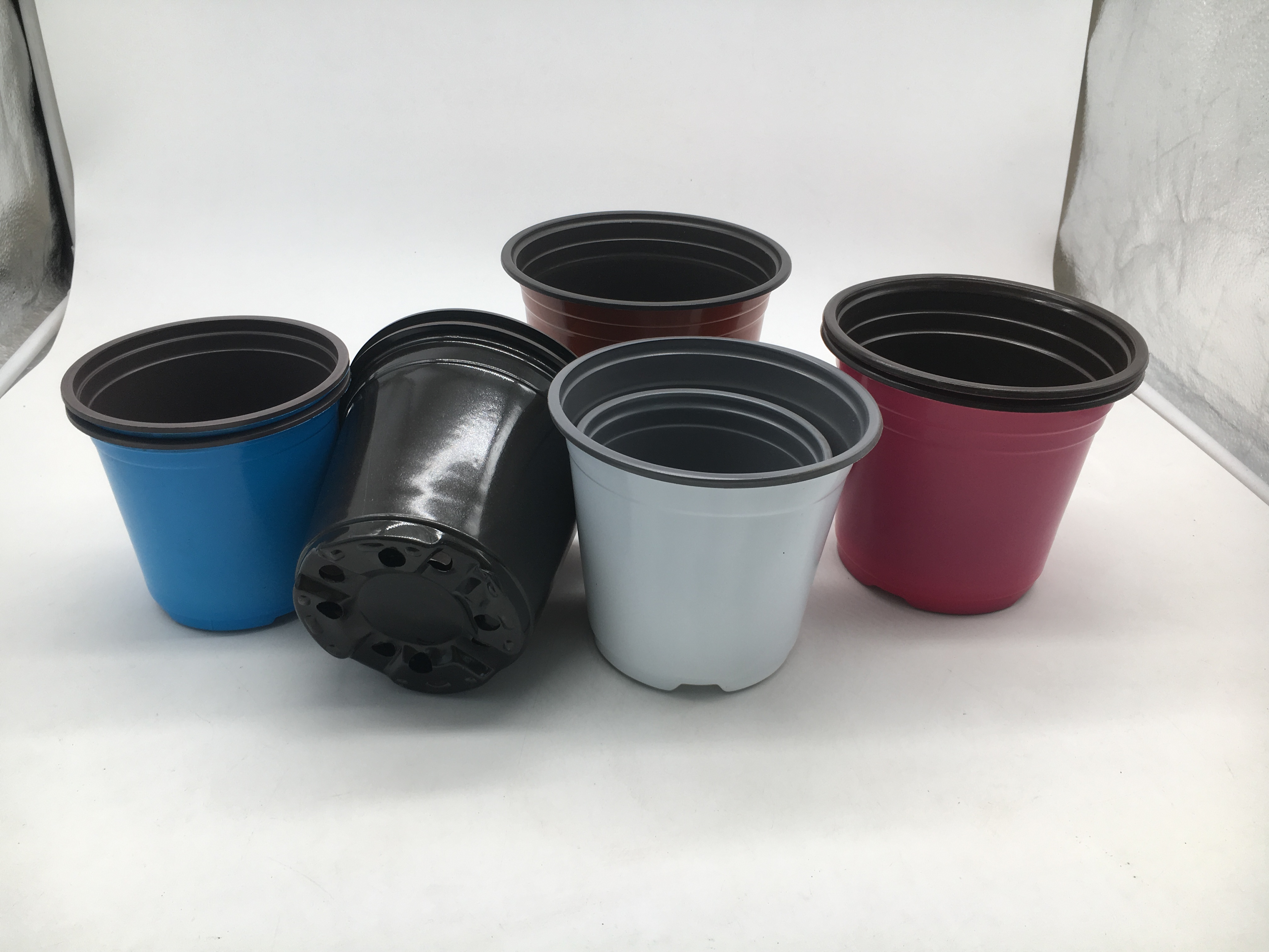 Garden plastic flower pot blue color and a variety size are available