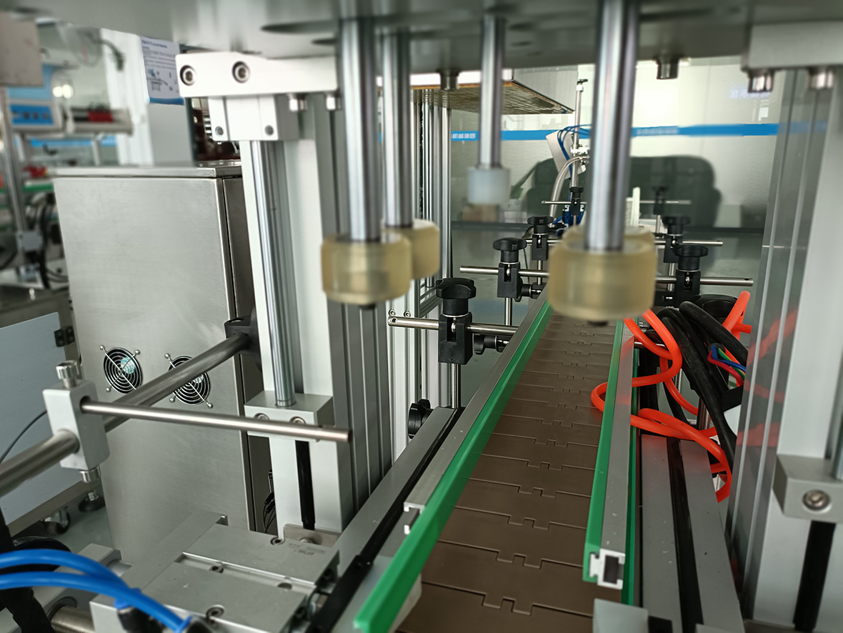 50L Desktop Automatic Screw Capping Machine for Glass Plastic Bottle Cap Sealing