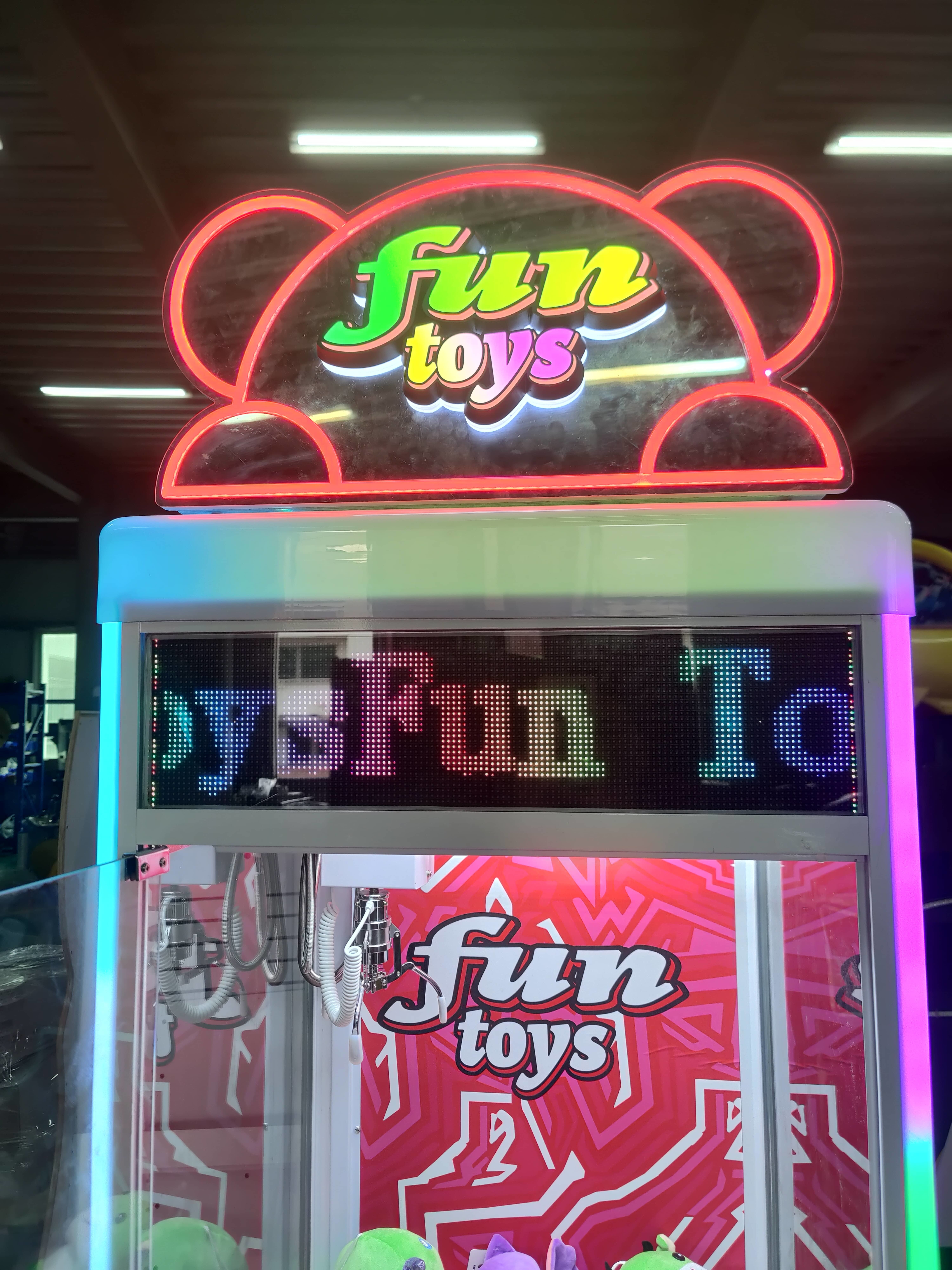 Arcade Coin Operated Fun Toys Crane Claw Machine Mini Prize Game Machine